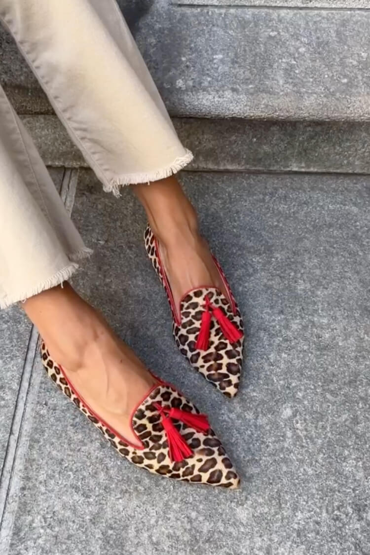Daria | Pointed Loafer with Crimson Tassels