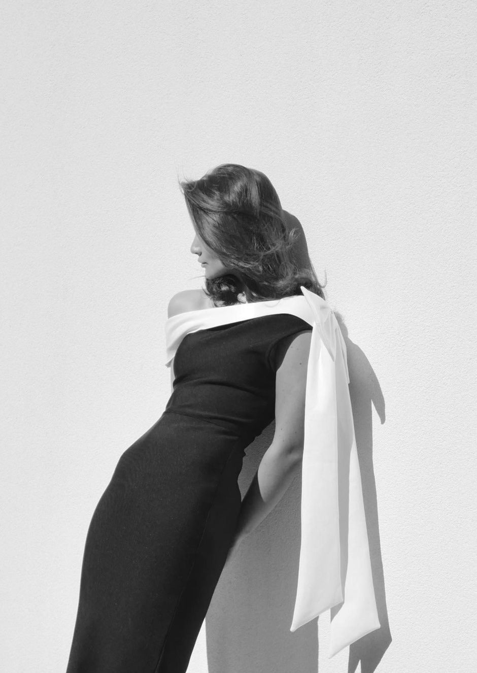 Anouk | One-Shoulder Bow Tie Midi Dress