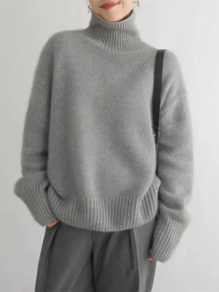 Amara | Luxurious Cashmere Roll Neck