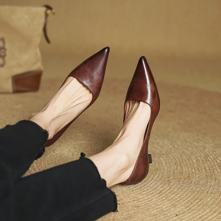 Livia | Elegant Leather Pointed Pumps