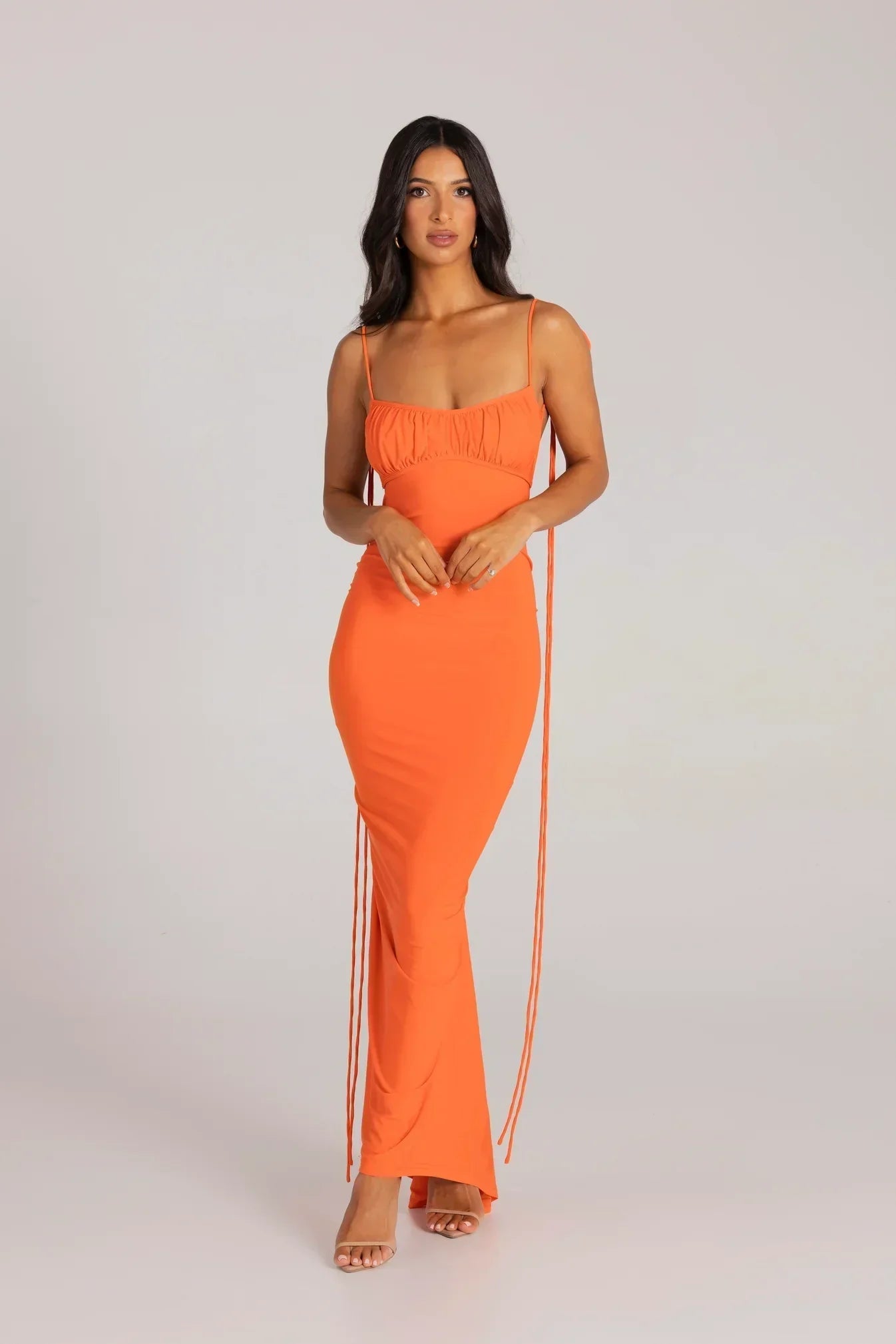Astrid | Elegant Backless Maxi Dress