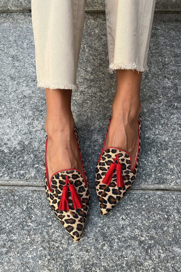 Daria | Pointed Loafer with Crimson Tassels