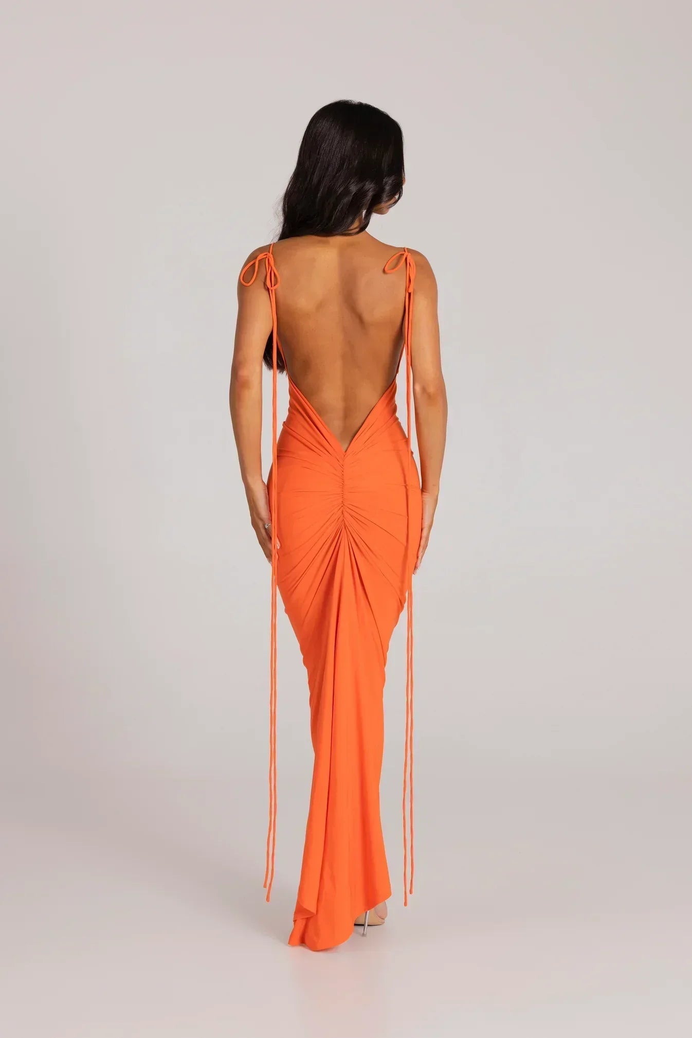 Astrid | Elegant Backless Maxi Dress