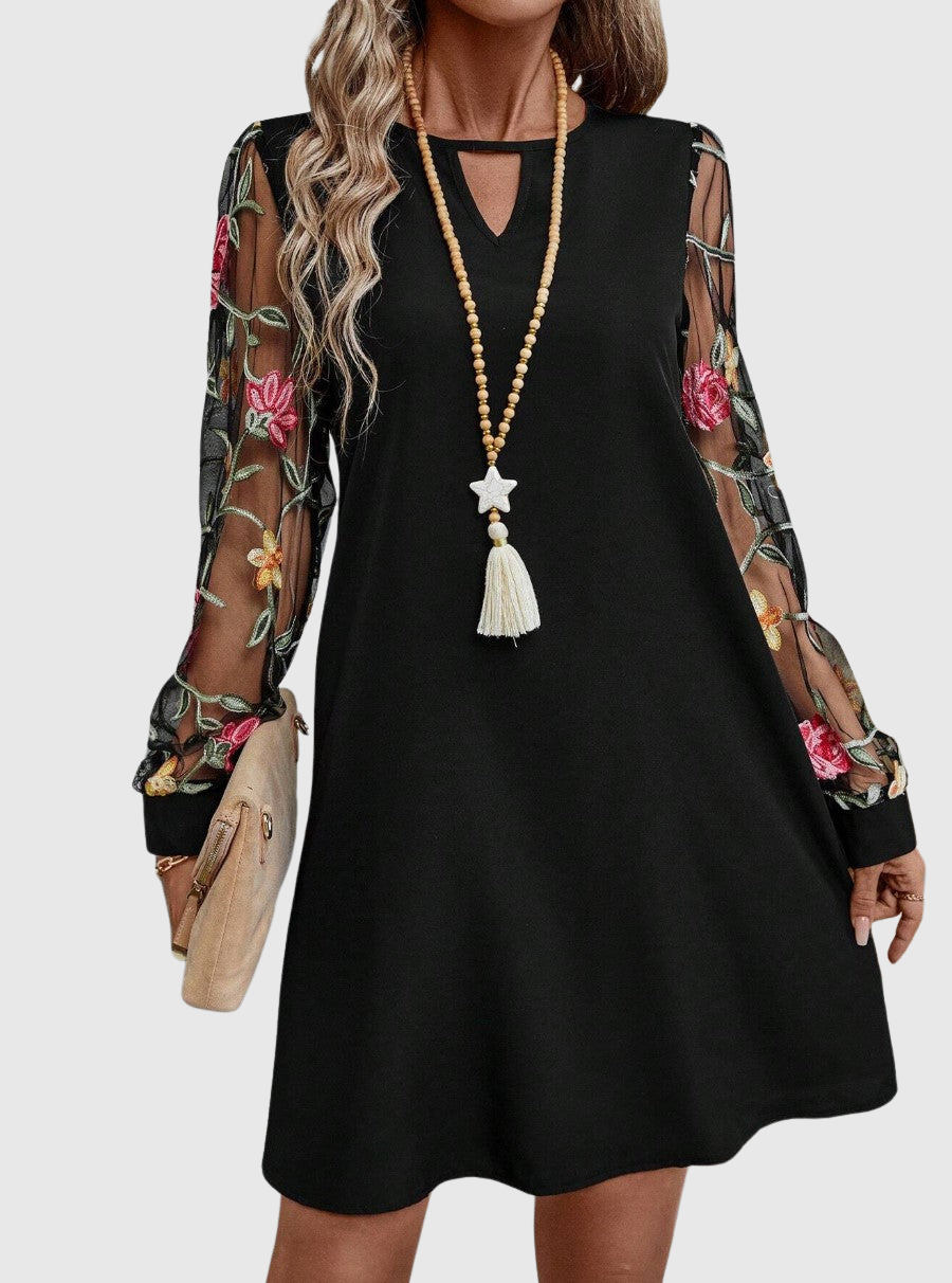 Lila | Elegant V-Neck Floral Dress