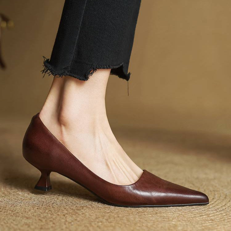Livia | Elegant Leather Pointed Pumps