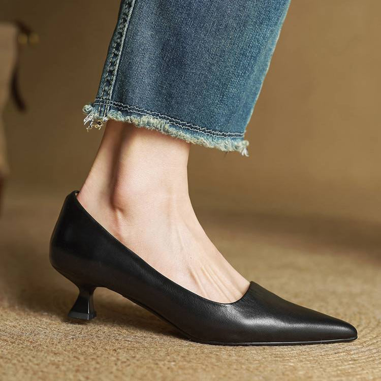Livia | Elegant Leather Pointed Pumps