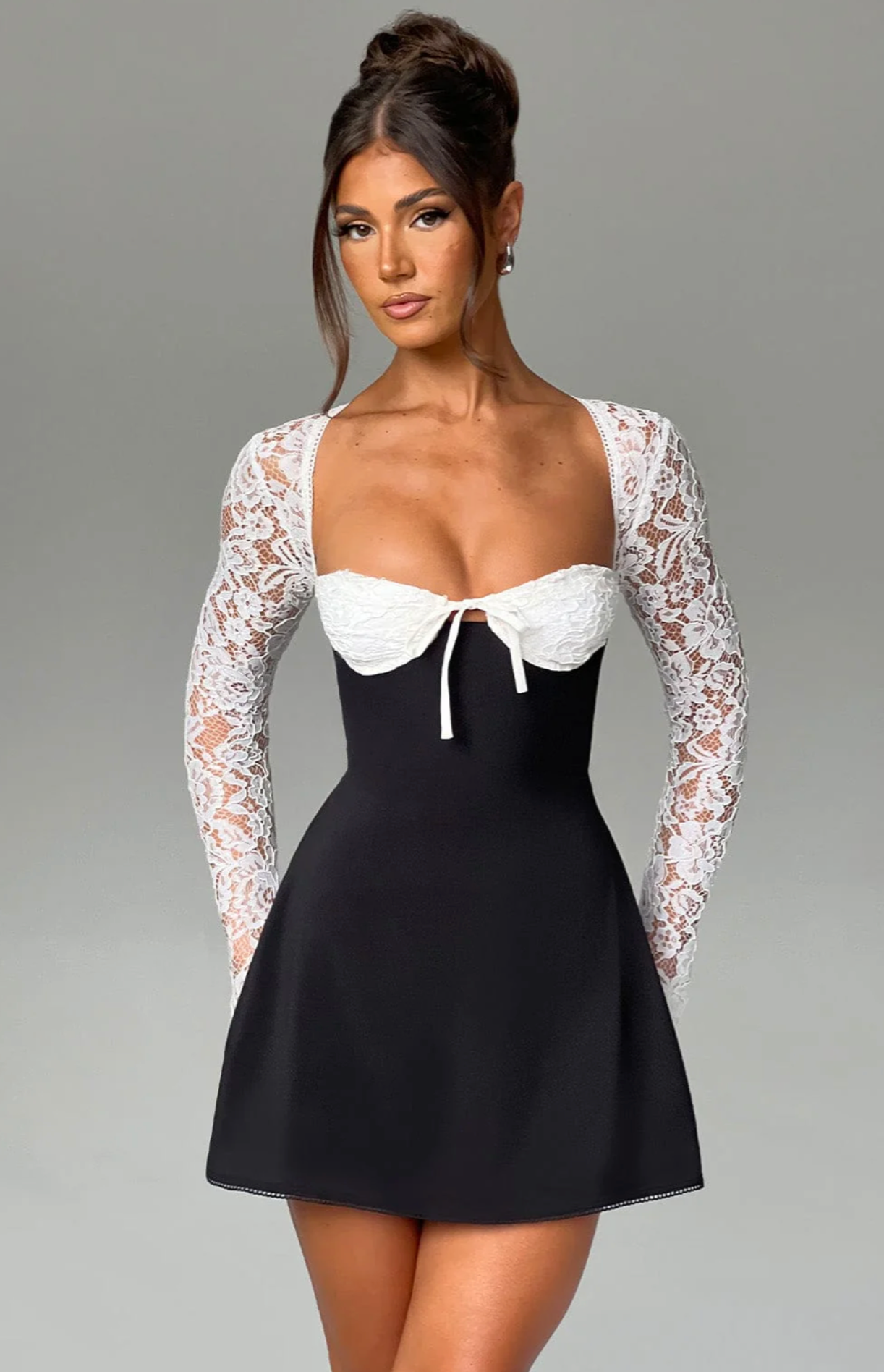 Anina | Mini Dress with Lace Sleeves